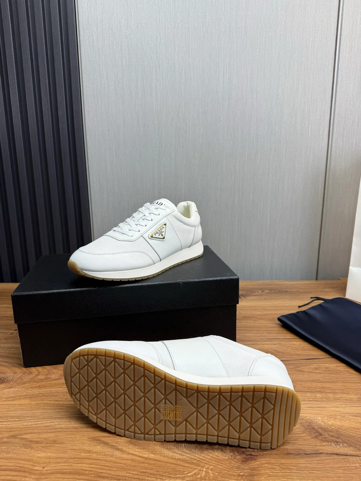 Men's shoes 💰760💰 [PRADA] New models synchronized with the official website, high-quality shipments ✔️Best sellers🔥 Original cowhide with mesh surface + cowhide lining, 1🆚1 replica, original bottom, 38-45 (men's 45 is custom-made and cannot be returned)
